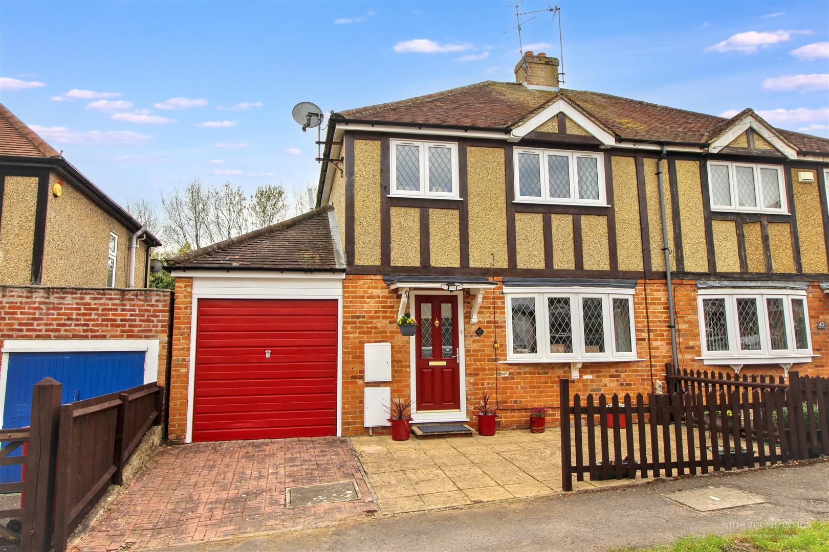 3 bed property in Lawrence Road, Reading